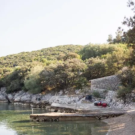 Heaven On Earth Ustrine